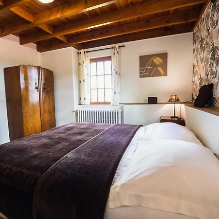 Maison D'hote La Grange Aux Ayres Guest house Olloix